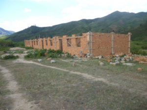 la scuola media di Vohidahy in fase di costruzione